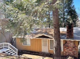 23098 Sycamore Ln, Crestline, CA 92325