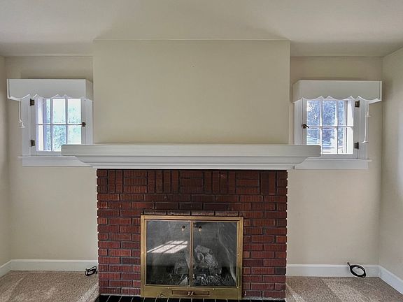 5th image of 705 E 3rd Ave