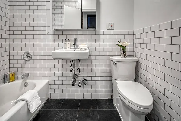 Rented by Douglas Elliman | media 20