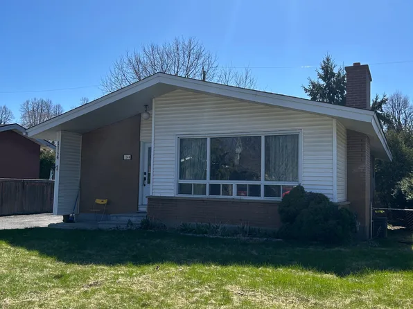1144 Parkway Dr, Ottawa, ON K2C 2W2