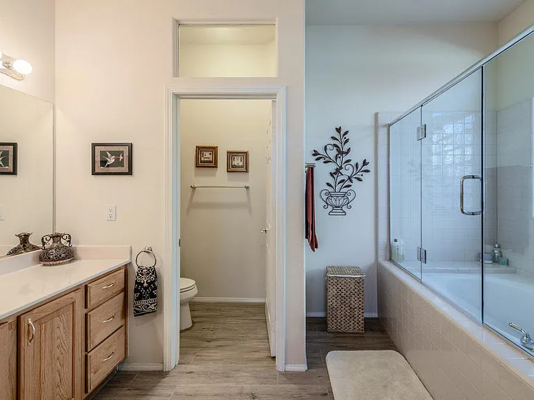 80571 Hoylake Dr — Photo 17
