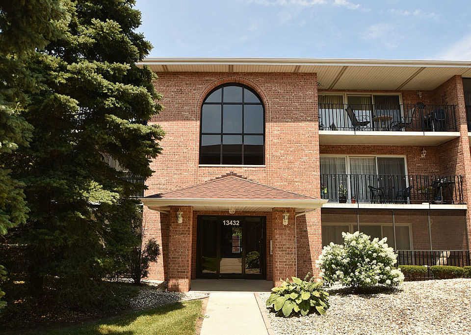 1st image of 13432 E Circle Dr APT 501