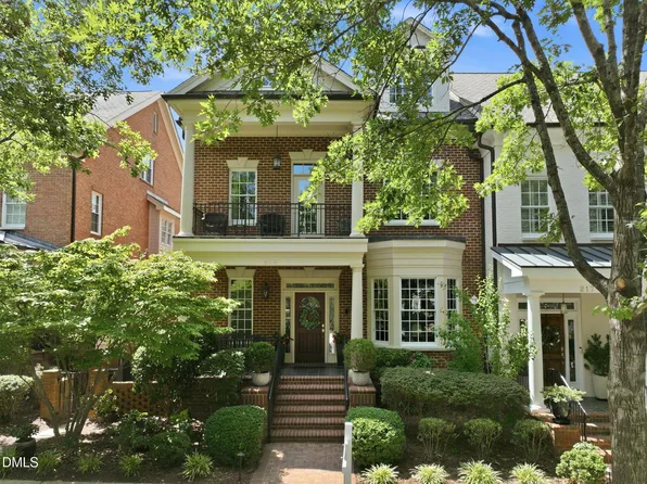 215 Oval Park Pl, Chapel Hill, NC 27517