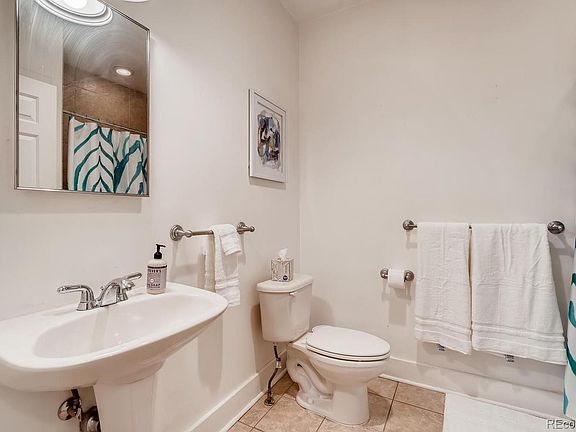 5th image of 2428 Tremont Pl Unit C