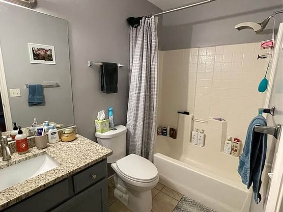 5th image of 394 E Newsome Park Ln