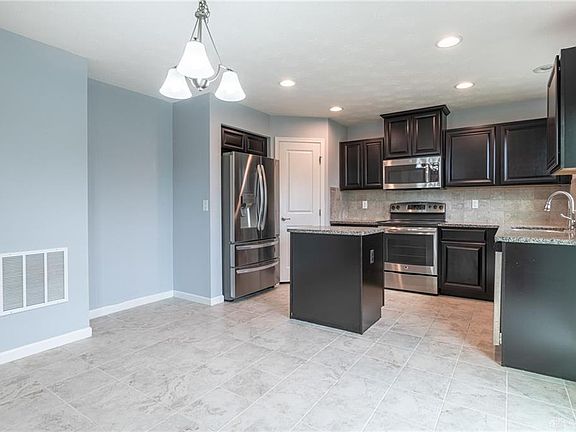 5th image of 1558 Cedar Creek Dr