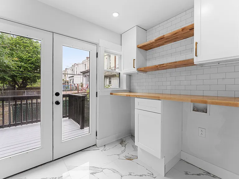 612 S 51st St — Photo 29
