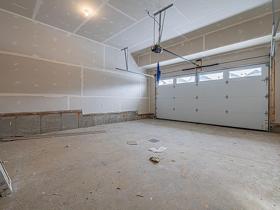 5th image of 135 Ficus Way