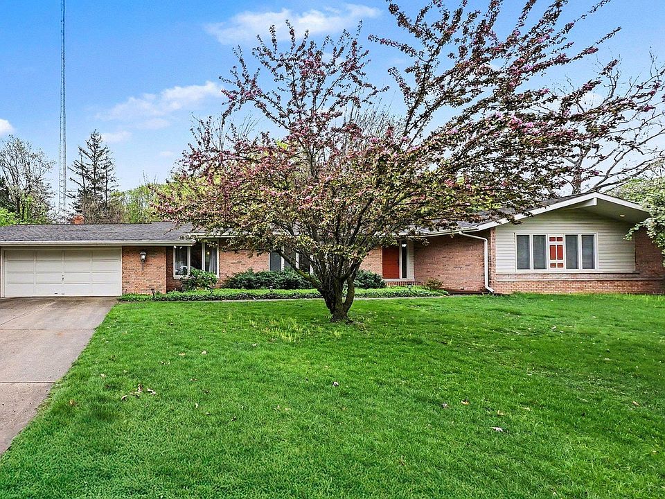 1st image of 52876 Brookdale Dr
