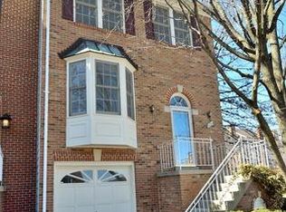 2110 Patty Ln, Vienna, VA 22182