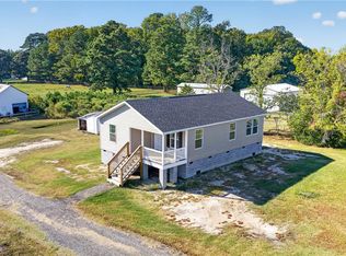 2394 Perrin Creek Rd, Hayes, VA 23072