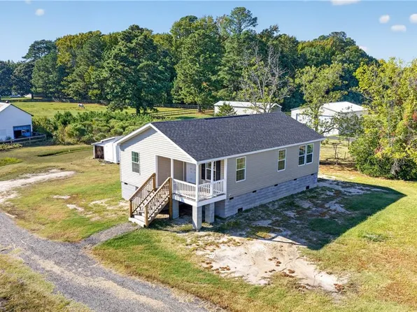 2394 Perrin Creek Rd, Hayes, VA 23072