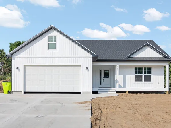 4744 Owl View Dr, Traverse City, MI 49685