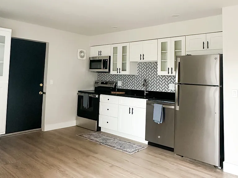 MONASTERY APARTMENTS — Photo 16