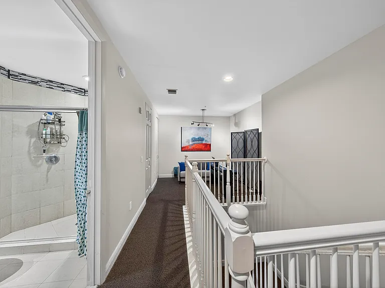 2633 NE 14th Ave #111 — Photo 14