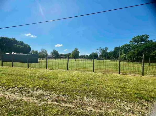 1111 S 11th St, Blackwell, OK 74631