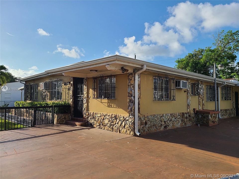 2nd image of 6040 SW 17th St