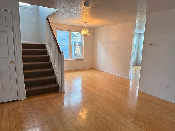 3rd image of 8043 Clay Dr