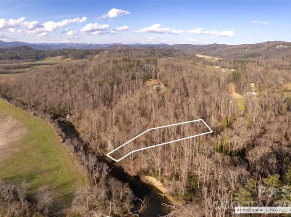 Starlight Cir, Brevard, NC 28712