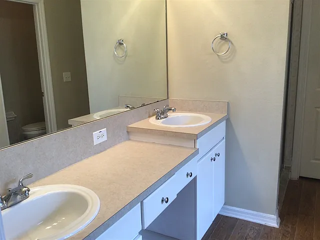 30719 Tremont Dr — Photo 13