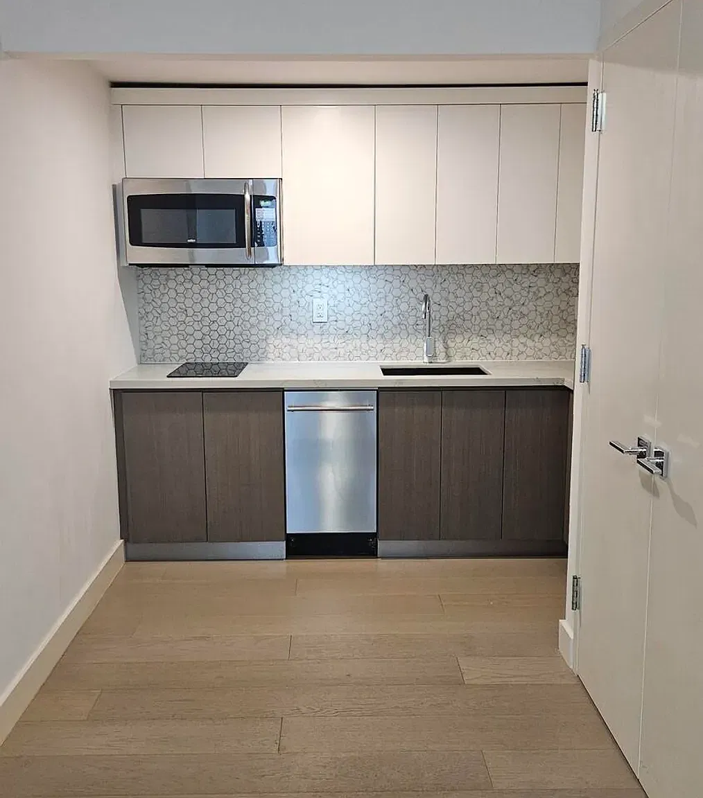 2128 Ocean Avenue — Photo 3