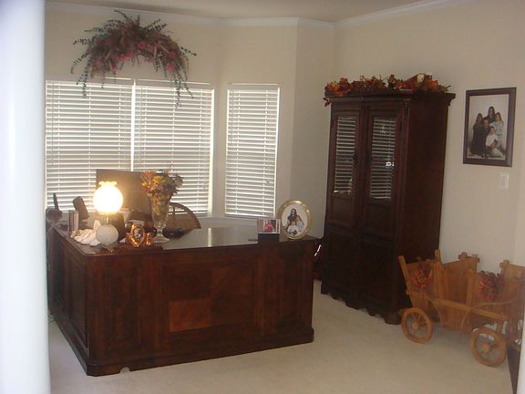 Study/Formal Living room