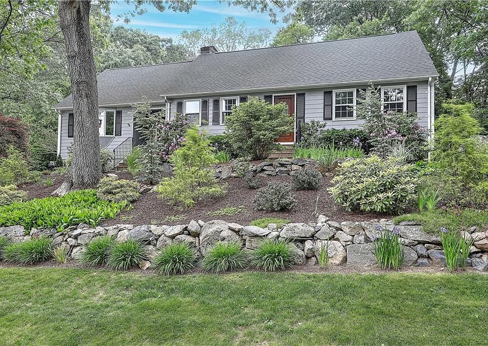 98 N Cobble Hill Rd Warwick, RI Zillow