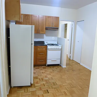 Rented by City & Suburban | media 25