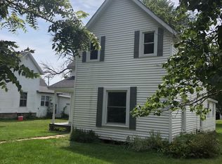 314 S Central St, Gilman, IL 60938