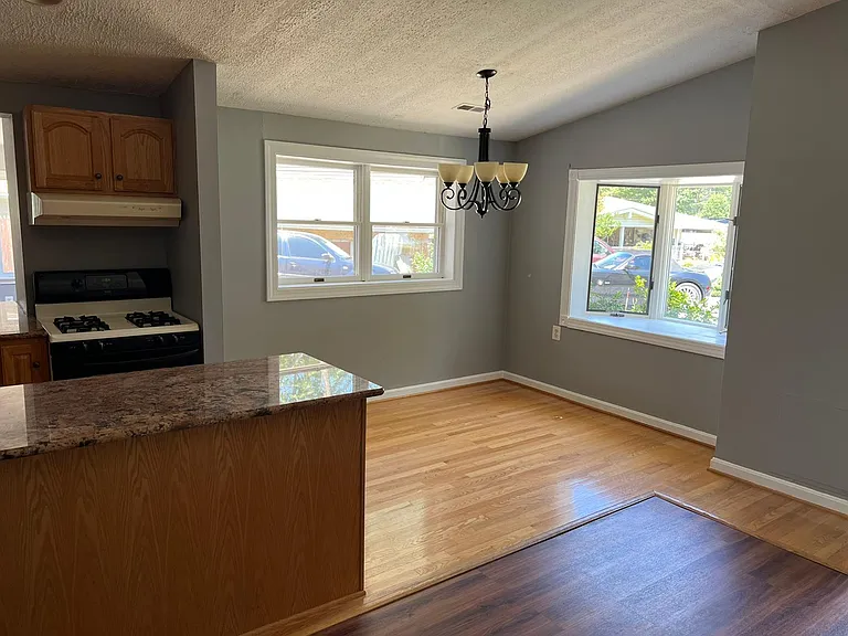 219 Saint James Dr — Photo 2