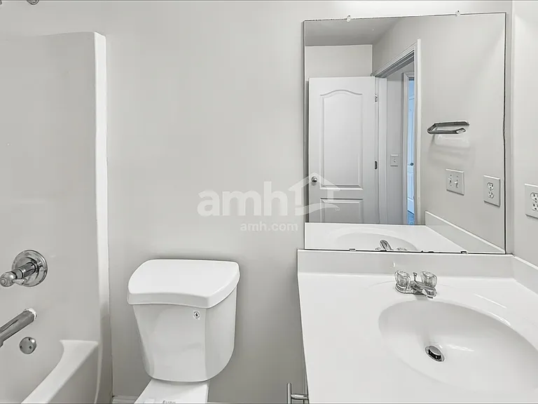 302 Harmony Lake Dr — Photo 17