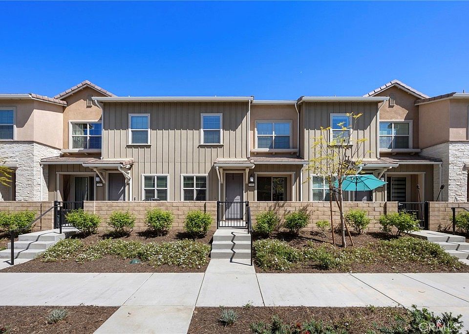 22886 Concord Dr, Santa Clarita