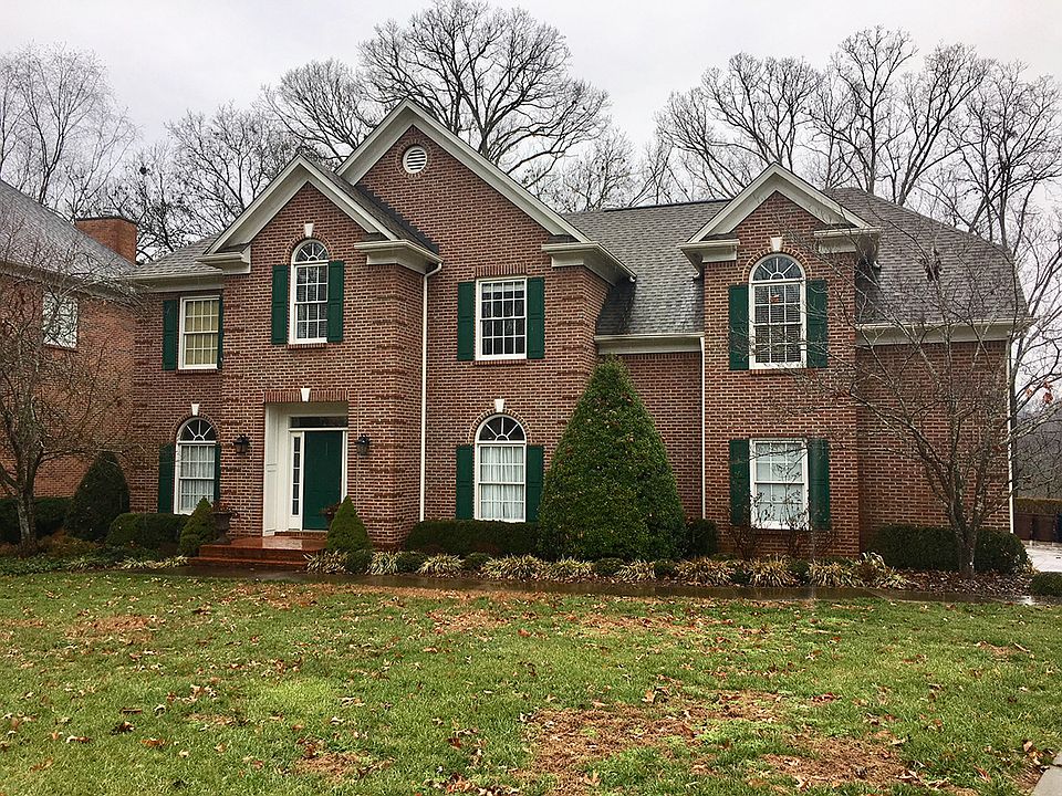 1st image of 822 Ivy Point Ln