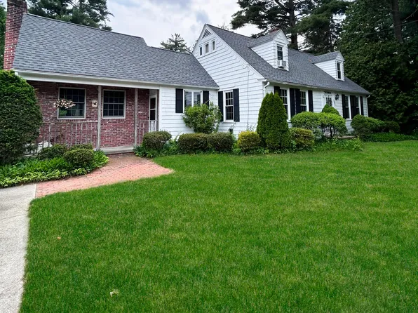 2047 Wilbraham Rd, Springfield, MA 01129