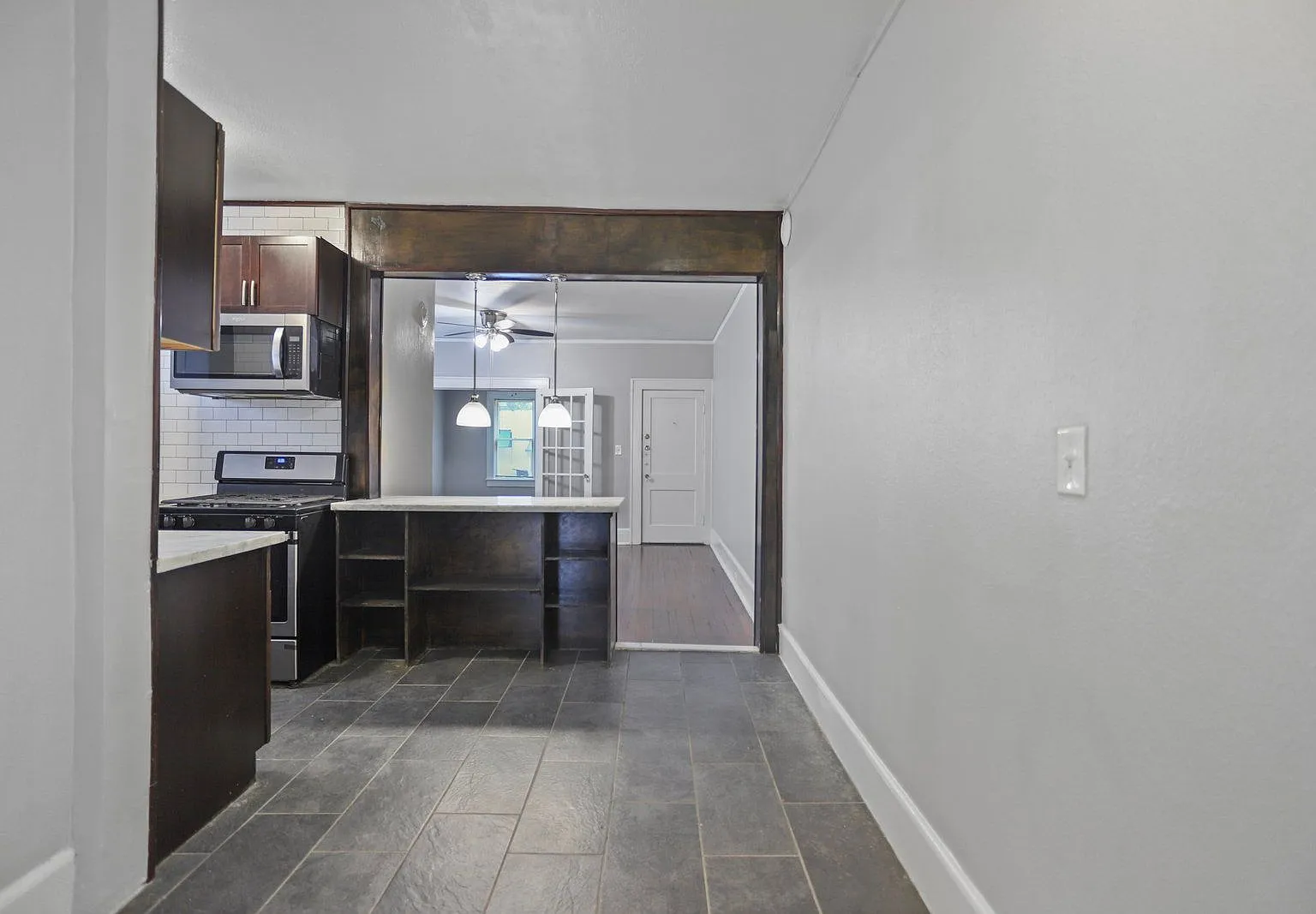 2 bed, 1.0 bath, 1000 sqft, $1,450 — Photo 2