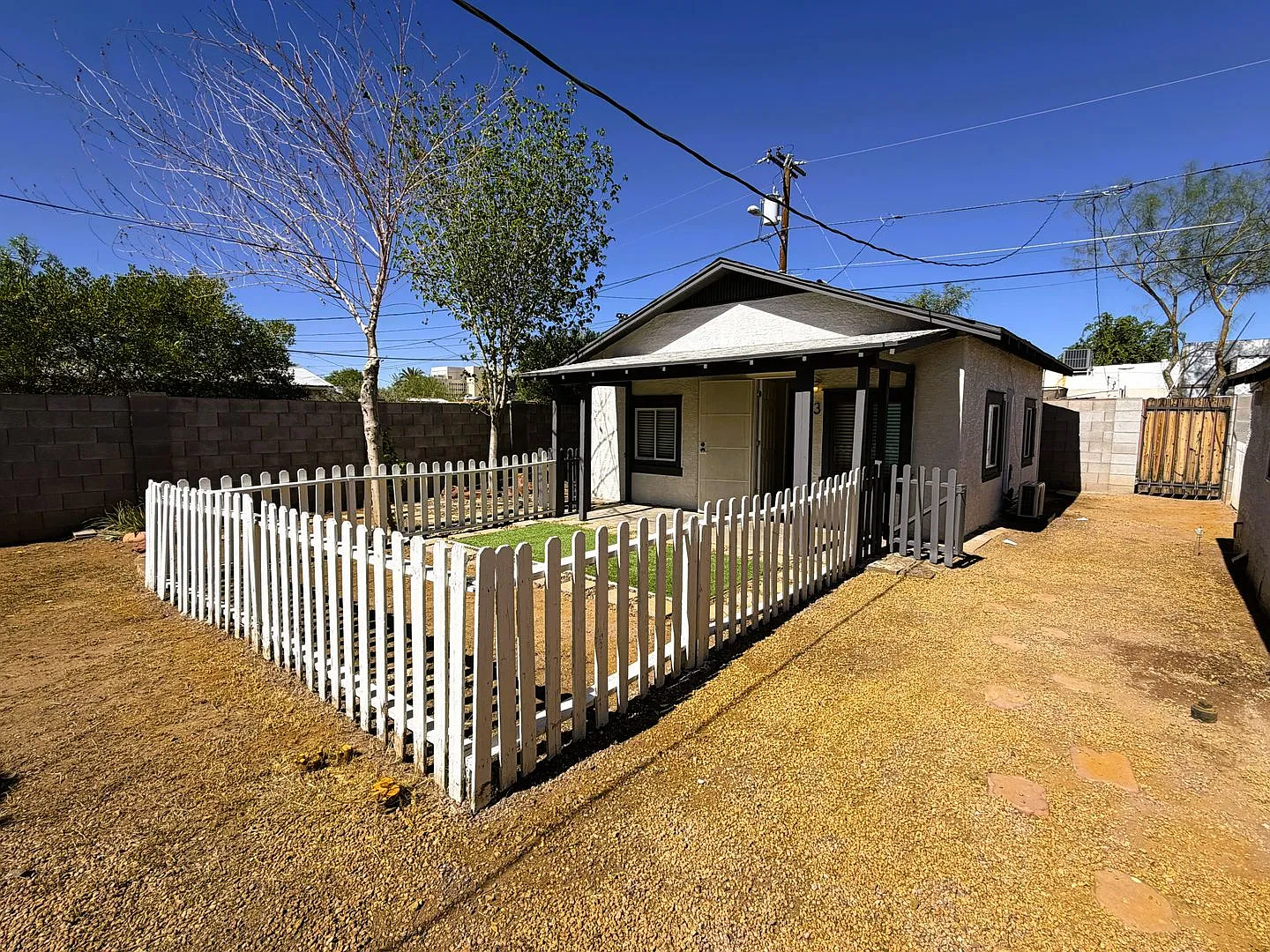 Remodeled Stand Alone House with Private Yard! — Photo 2
