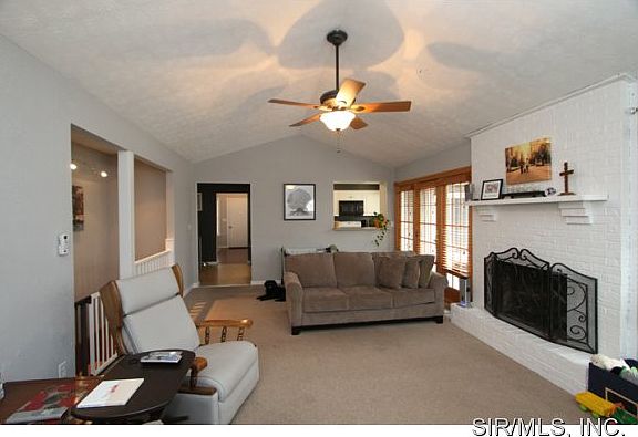 5th image of 52 Red Bud Ln