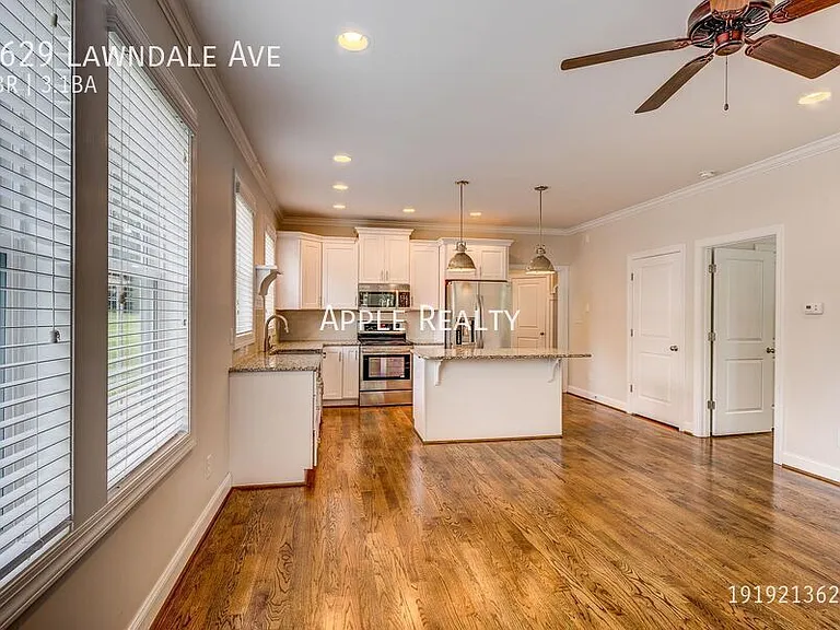 2629 Lawndale Ave — Photo 7