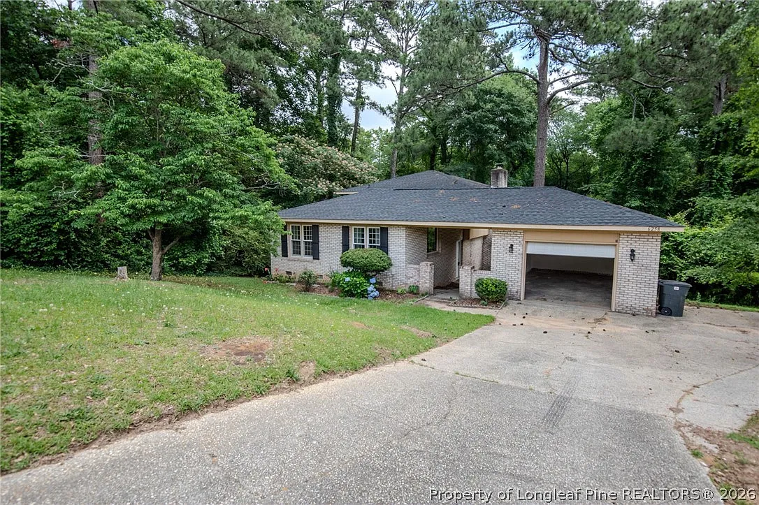 3 bed, 2.5 bath, 1799 sqft, $2,050 — Photo 1