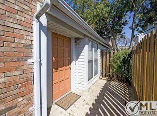 2551 Shady Ridge Dr, Bedford, TX 76021