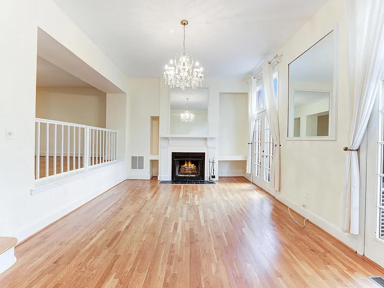 8509 Jeffersonian Ct — Photo 16