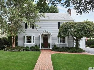 72 Kenwood Rd, Garden City, NY 11530