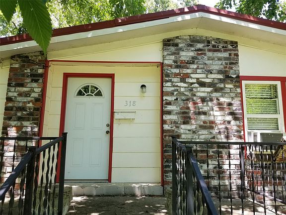5th image of 318 W Grand Ave