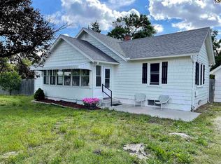 2707 N Apple Ln, Hutchinson, KS 67502