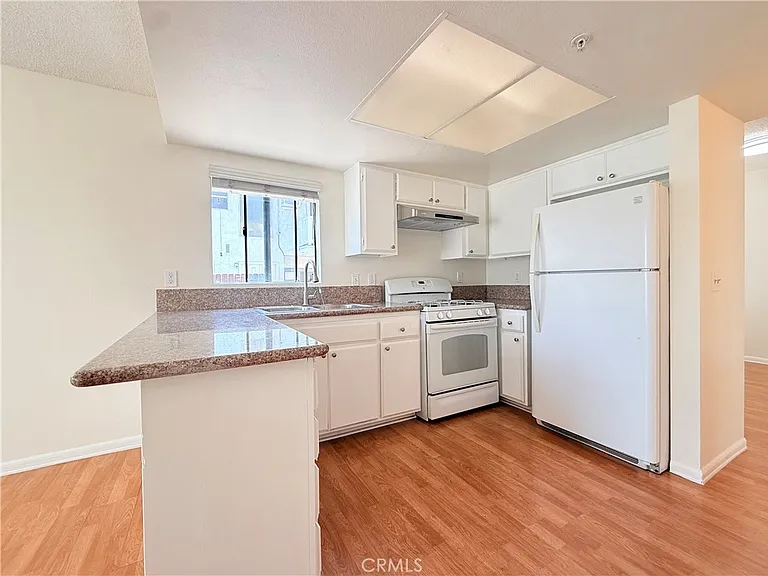 418 N 1st St #A — Photo 12