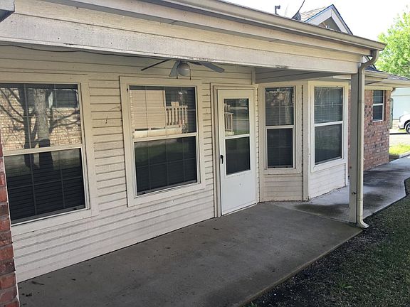 3rd image of 711 Beachwood