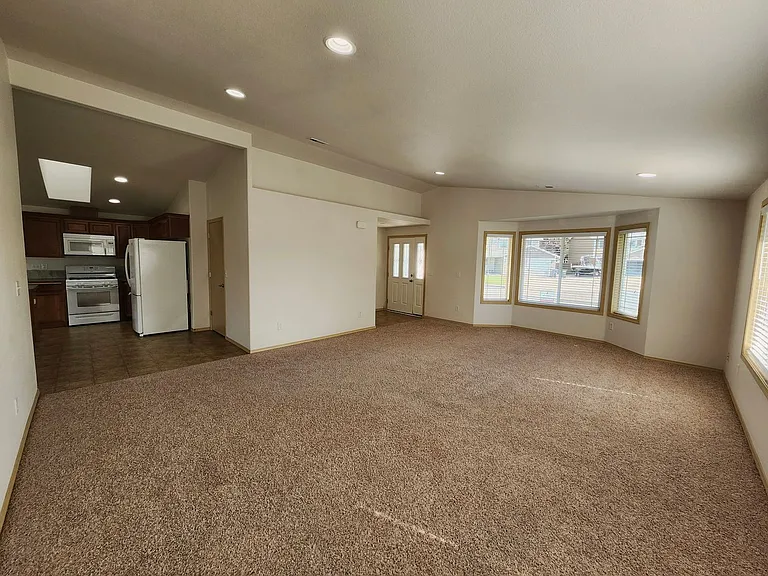5811 Austin Ct — Photo 25