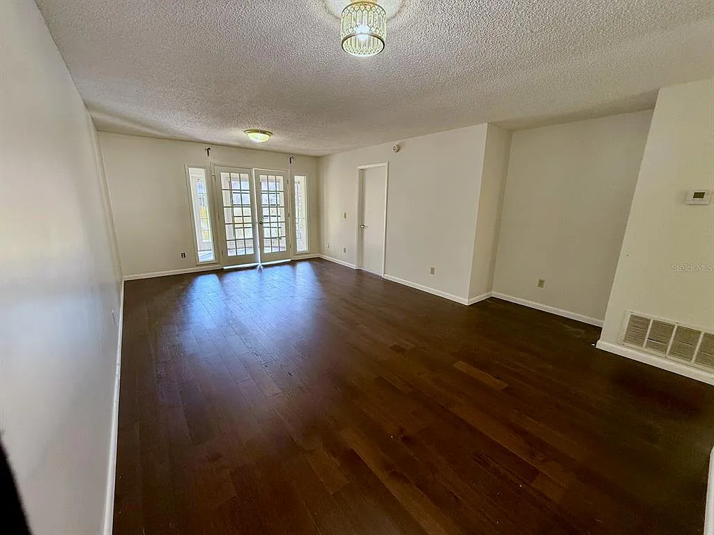 Building Photo - 4454 Middlebrook Rd #4454