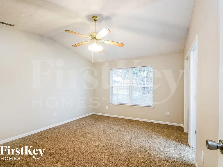6738 Wimbledon Dr — Photo 13