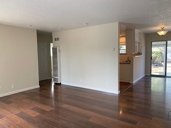2nd image of 2951 Ross Ave